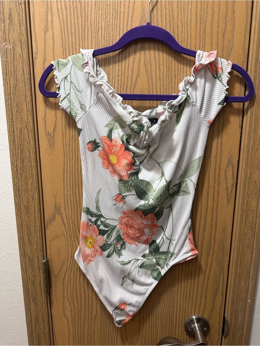 Rue21 White Floral Ribbed Bodysuit with Coral Blooms